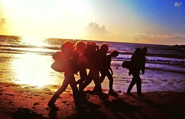 Jugendgruppe beim Wandern