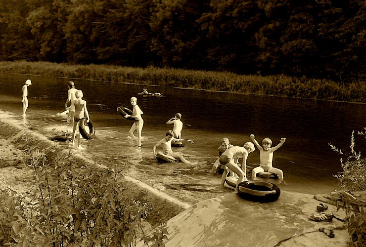 Sommerfreizeit am Wasser: Sonnenbrand und Stechmcken sind hier besonders tckisch